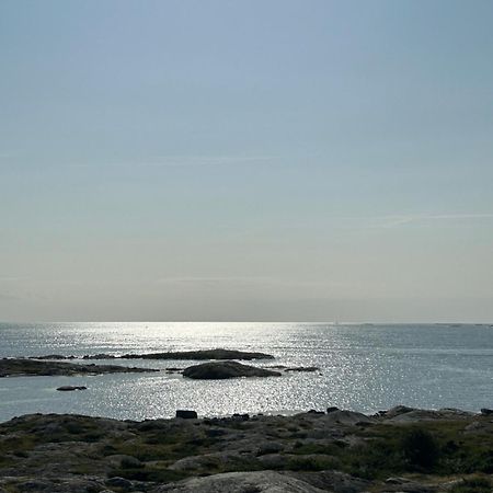 Mycket Trevlig Stuga Pa Braennoe Med Havsutsikt Branno Bagian luar foto